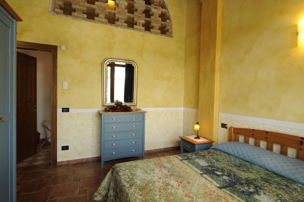 Agriturismo Gian Galeazzo Visconti Guest House Valeggio sul Mincio Bilik gambar